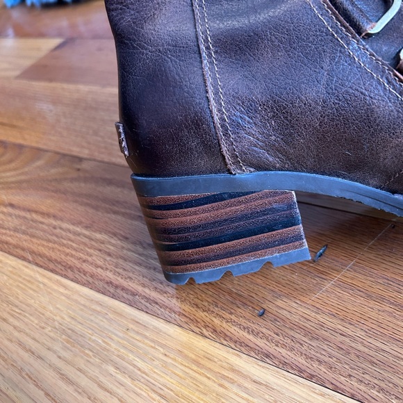 Sorel Addington Lace Up Heel Boots - Picture 11 of 12